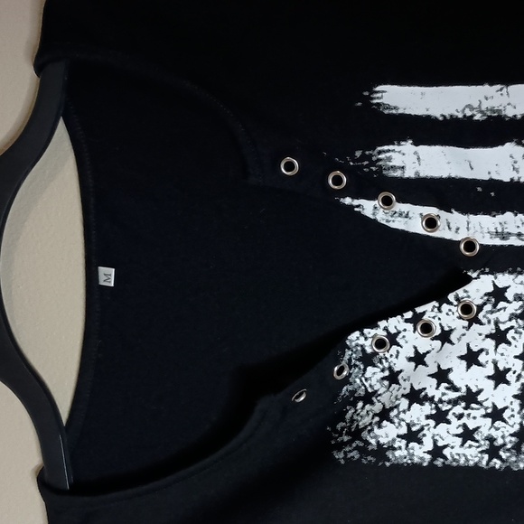 NWOT American Flag Tank Top - Picture 4 of 5